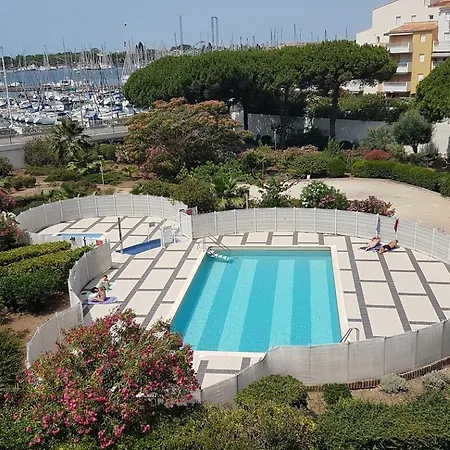 Studio-2 Personnes-résidence Le Pharo, Vue Piscine Port