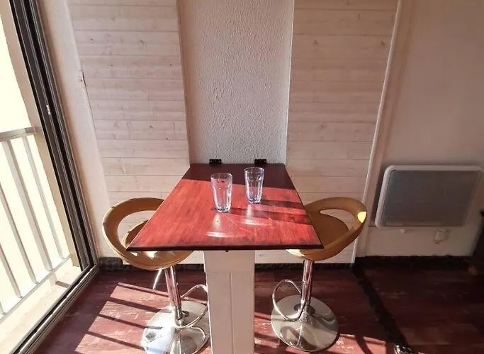 Apartment Studio-2 Personnes-residence Le Pharo, Vue Piscine Port Agde